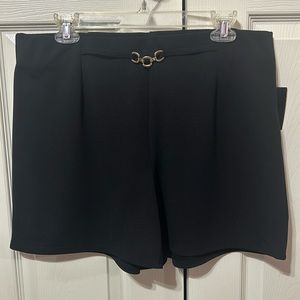 MESSINI Women’s Black High Waist Pull On Dress Shorts NWT Size L